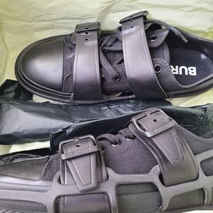 Burberry Caged Sneakers NIB